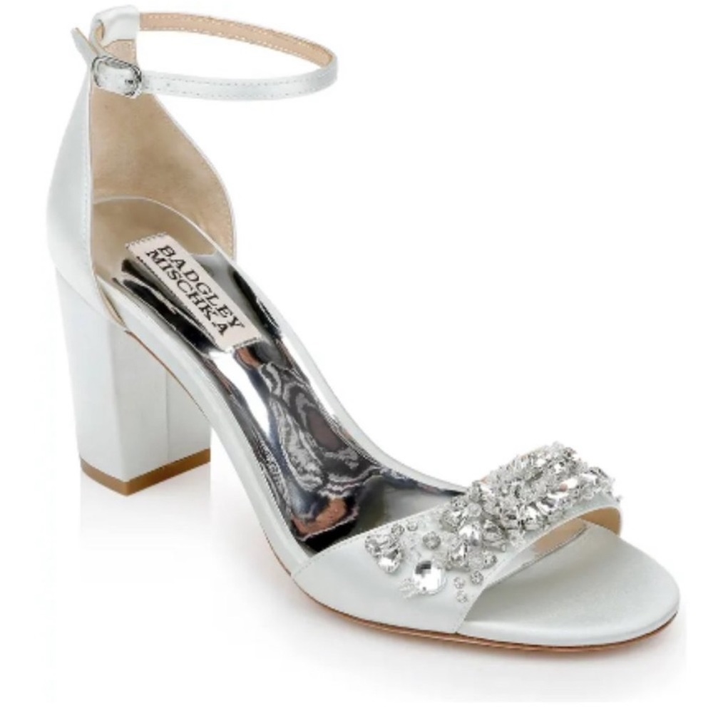 Badgley Mischka Tempest Embellished Block NWT
Heel Sandal size 9